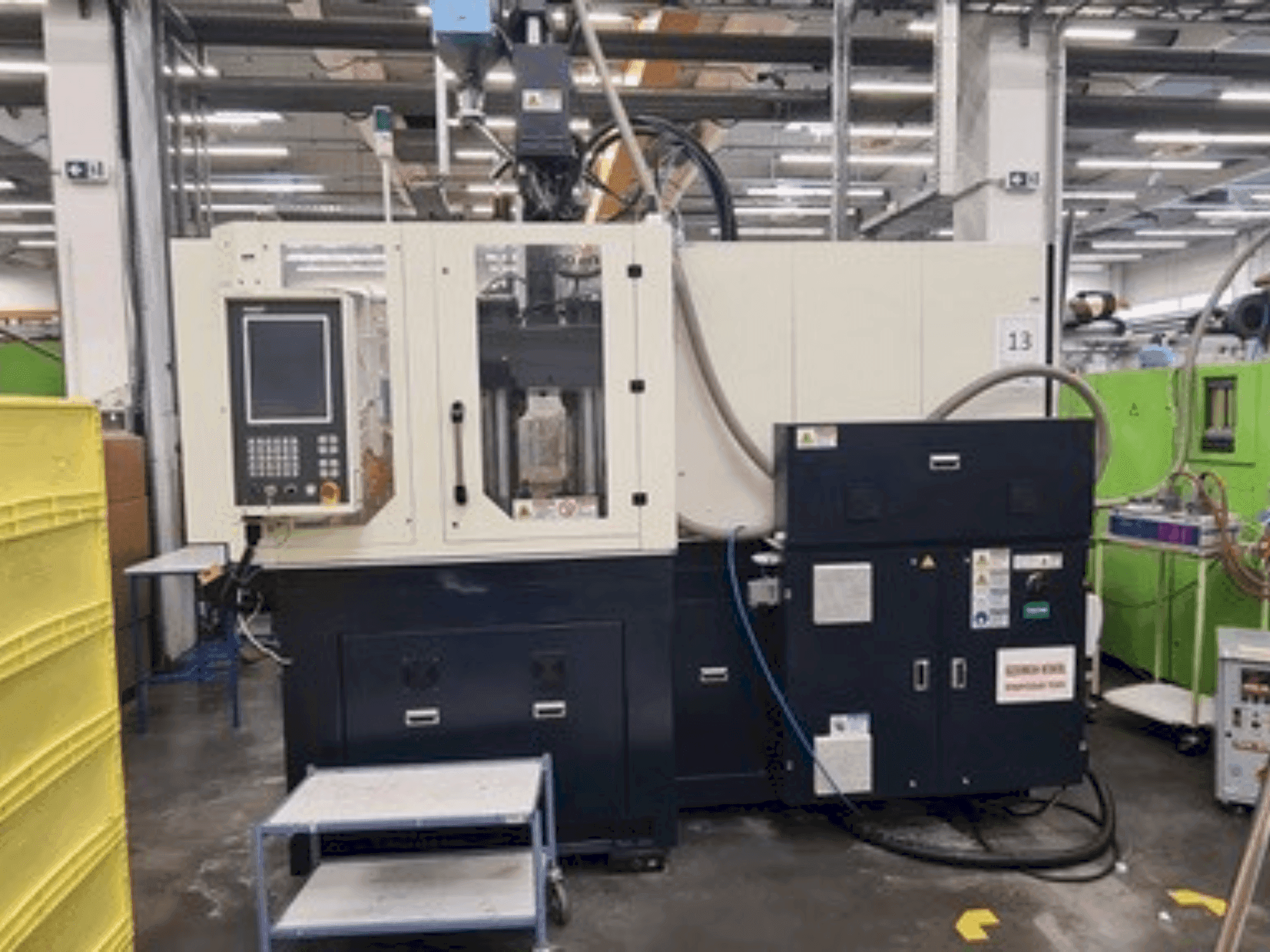 Vista frontal de la máquina WOOJIN VHA120RS