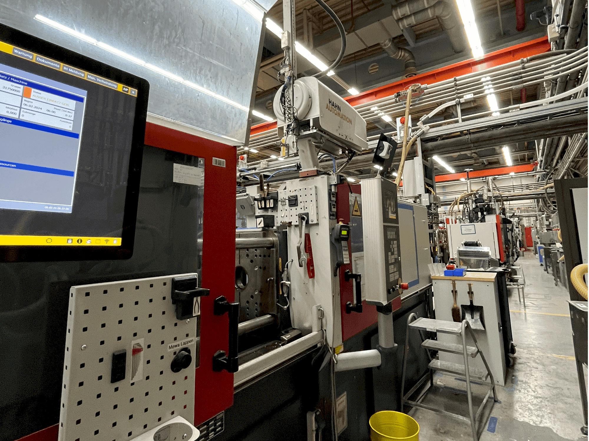 Vista lateral izquierda de la máquina FERROMATIK EE 75