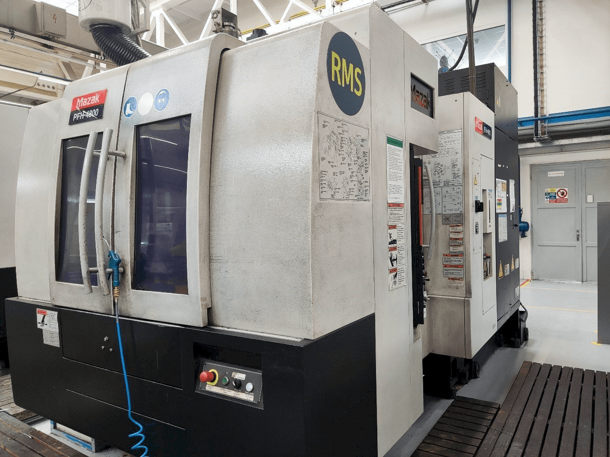 Vista frontal de la máquina Mazak PFH-4800