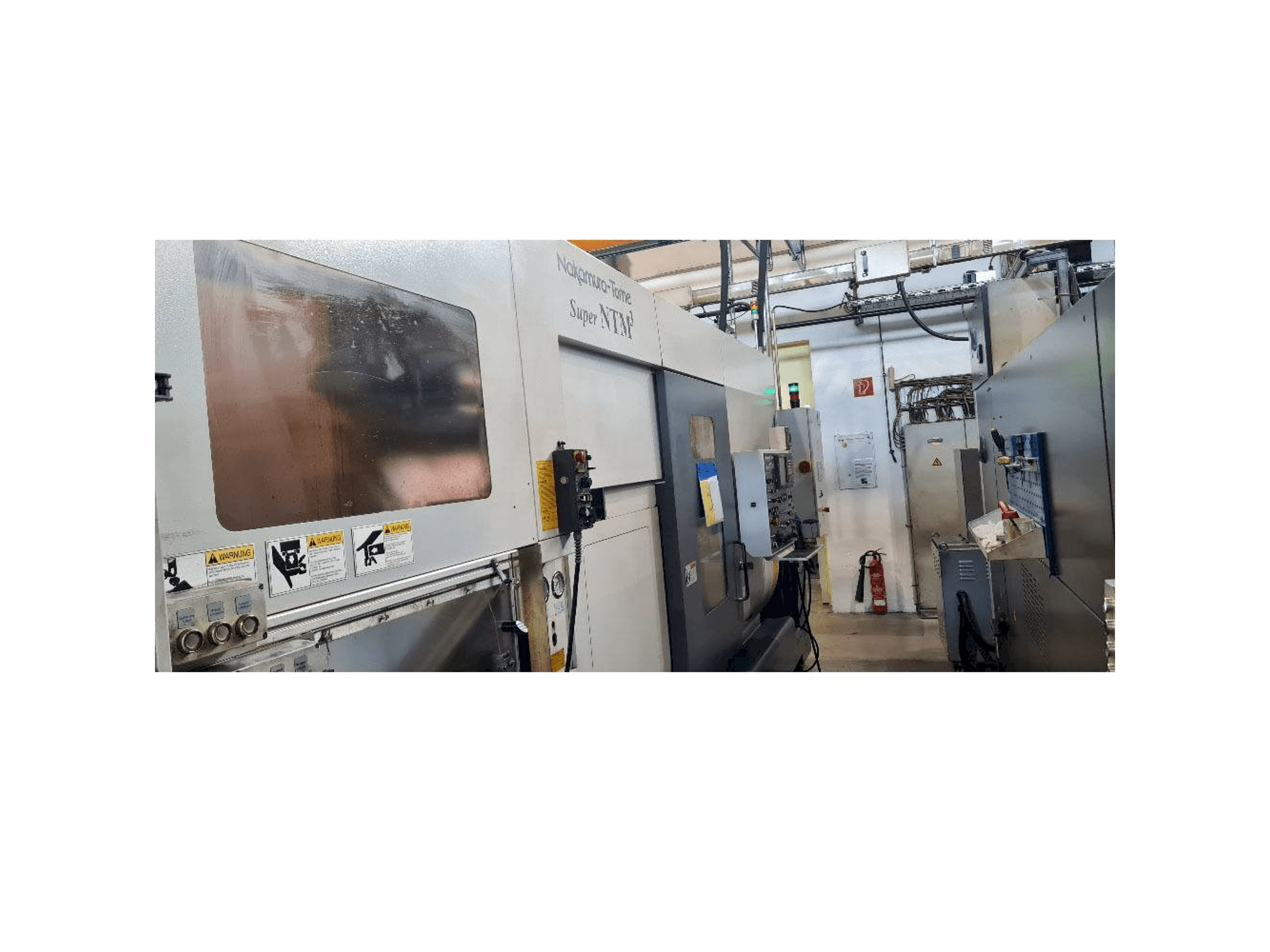 Vista frontal de la máquina NAKAMURA Super NTM³