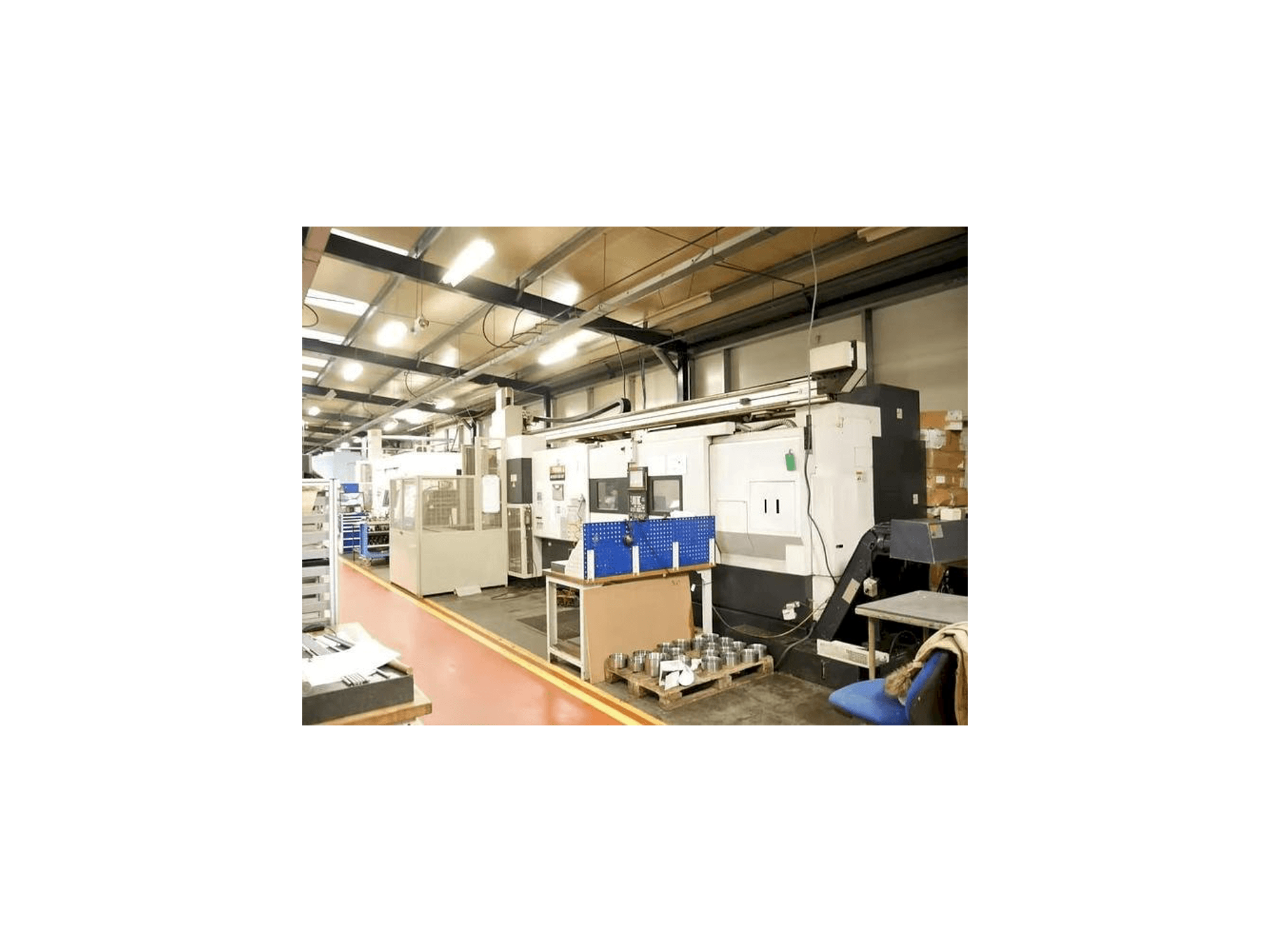 Vista frontal de la máquina Mazak INTEGREX 300 II ST