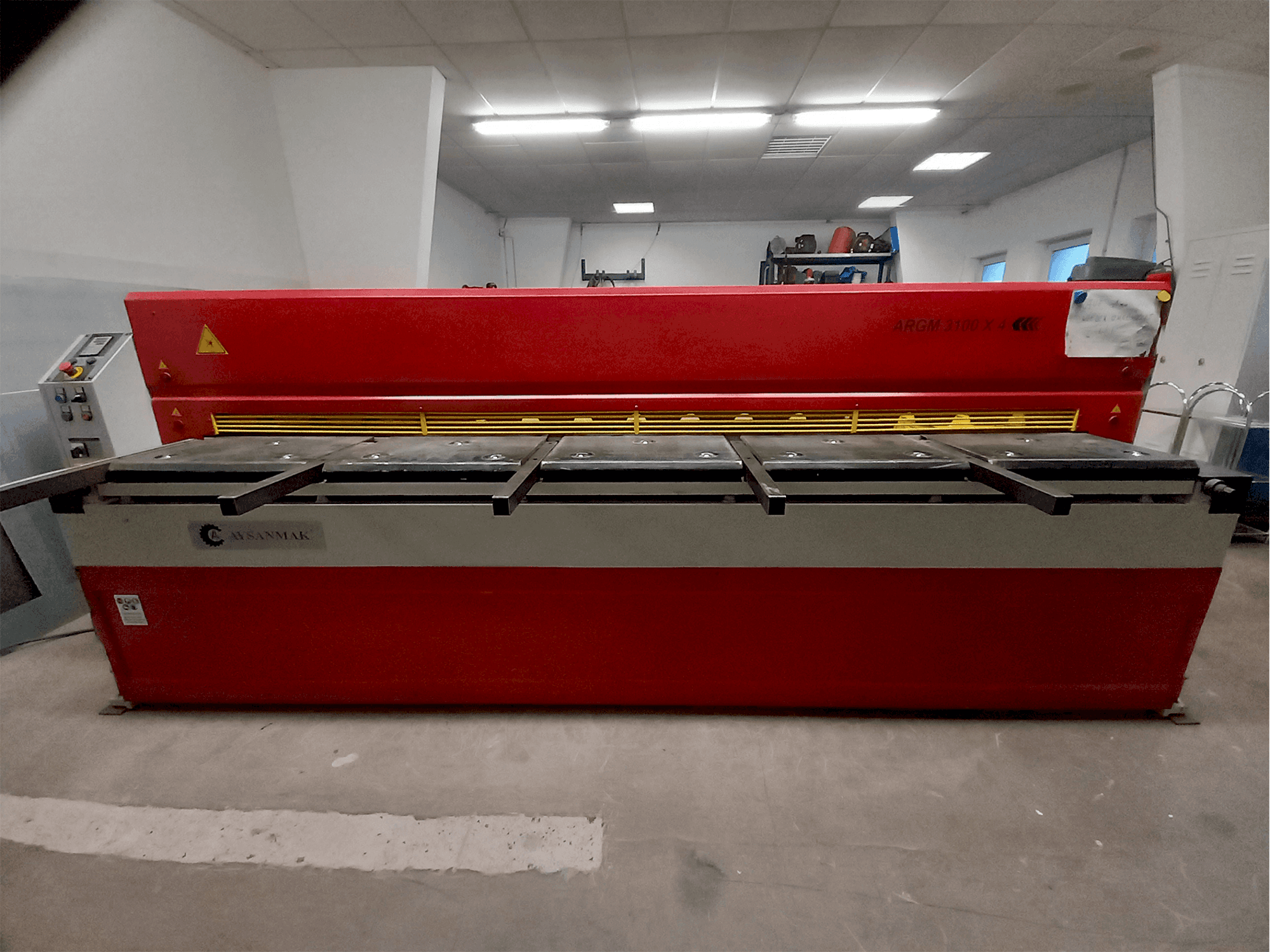 Front view of AYSANMAK ARGM 3100 x 4 machine