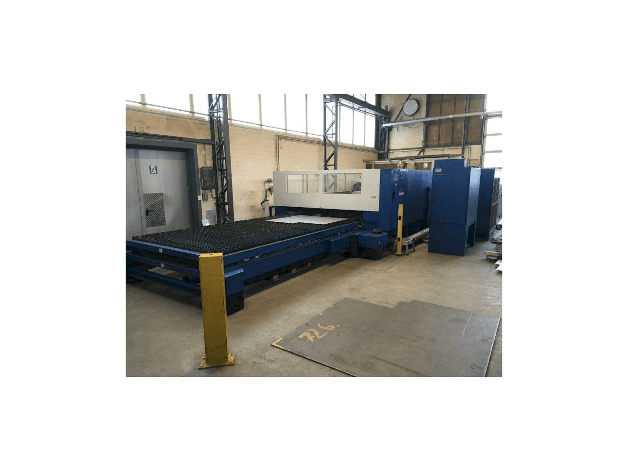 Vista frontal de la máquina Trumpf TLF 4000 Turbo