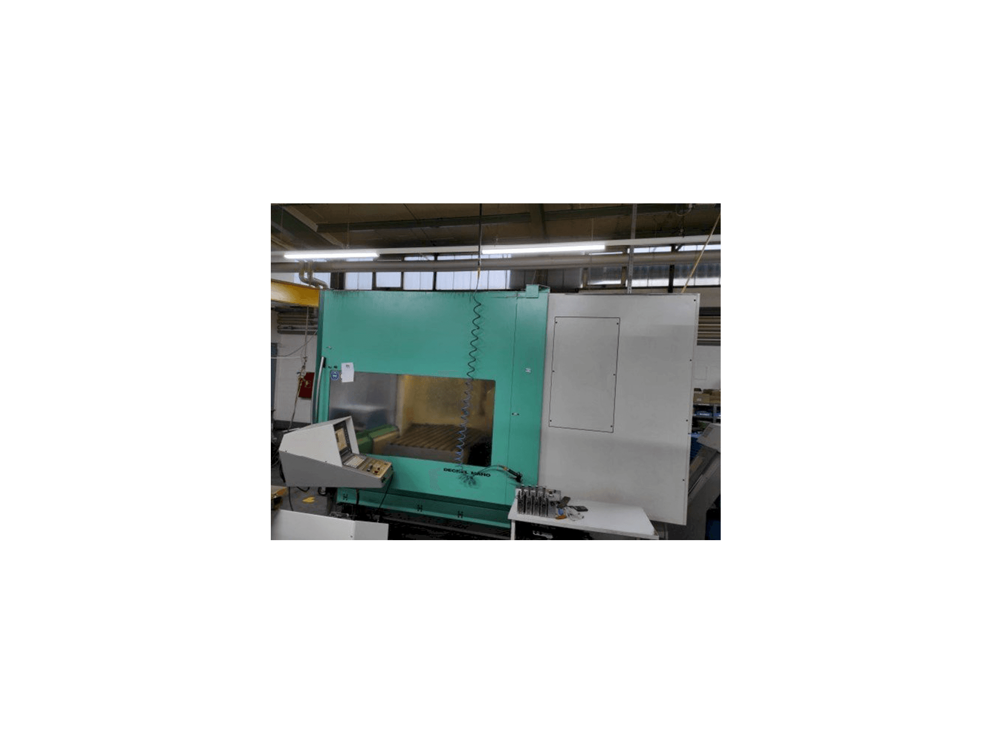 Vista frontal de la máquina DMG DMU 125 T