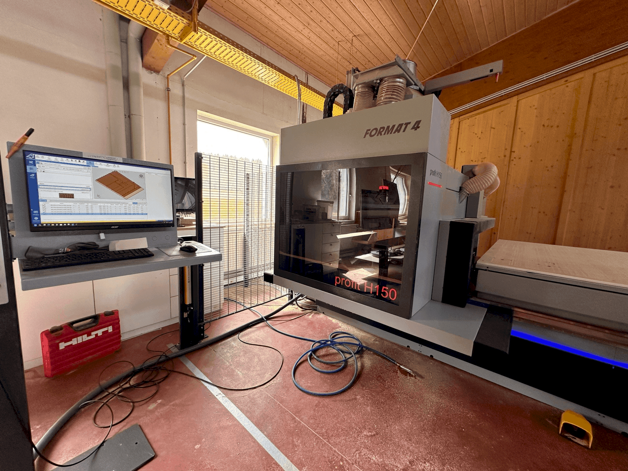 Vista frontal de la máquina FORMAT4 Profit H150 22.32 T