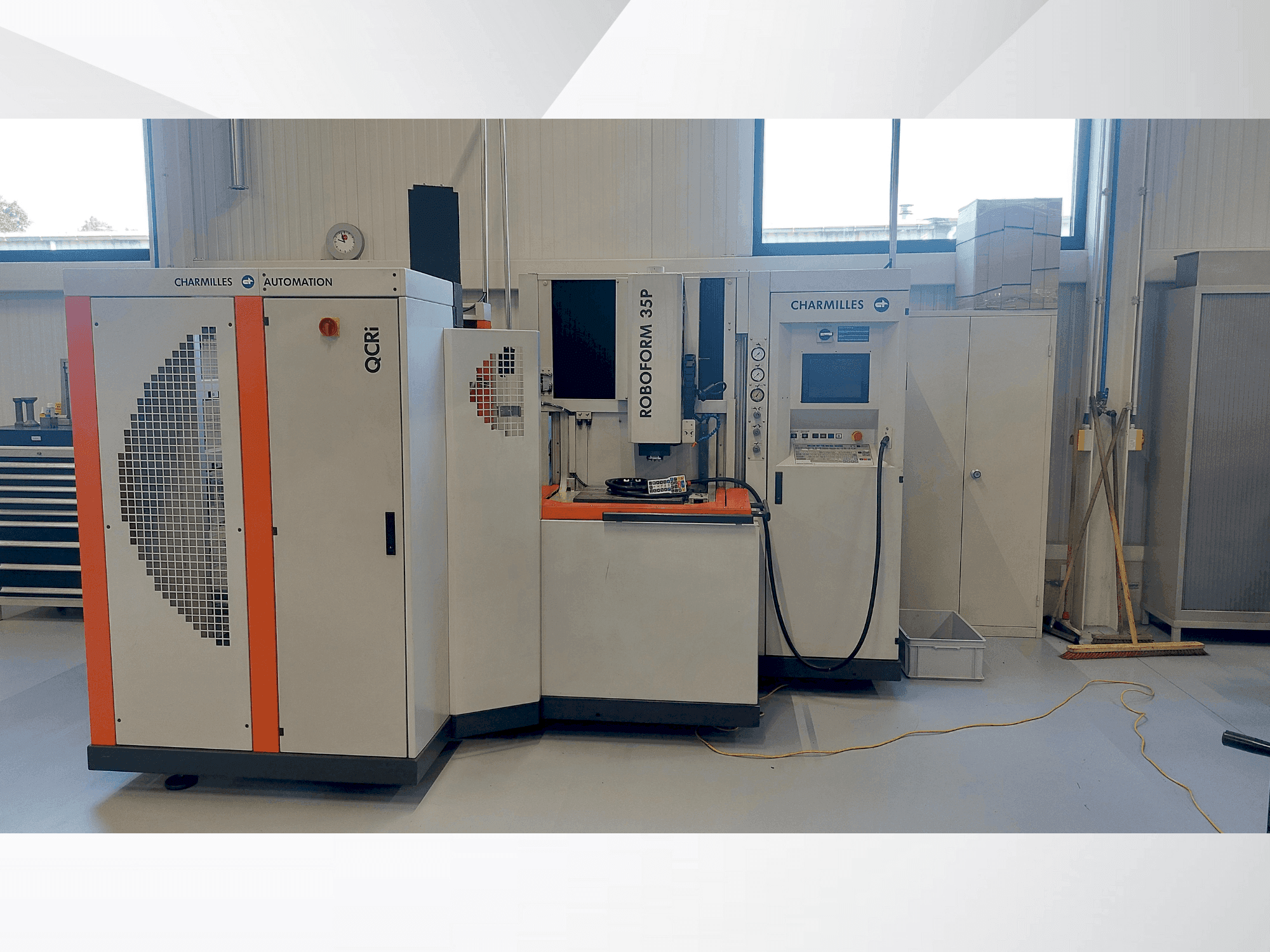 Front view of CHARMILLES ROBOFORM 35P machine