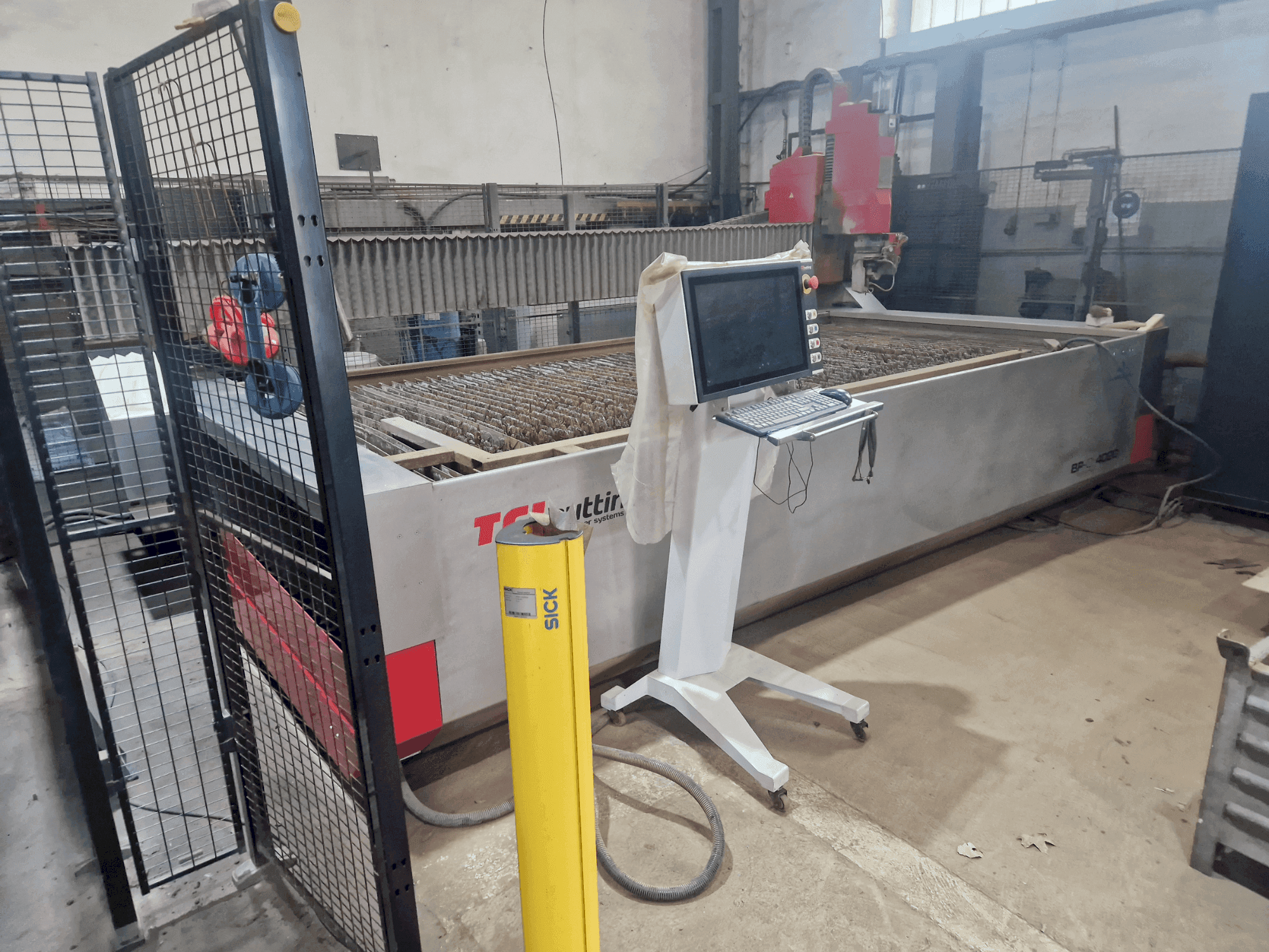 Front view of TCI BP-C 4020 5X machine