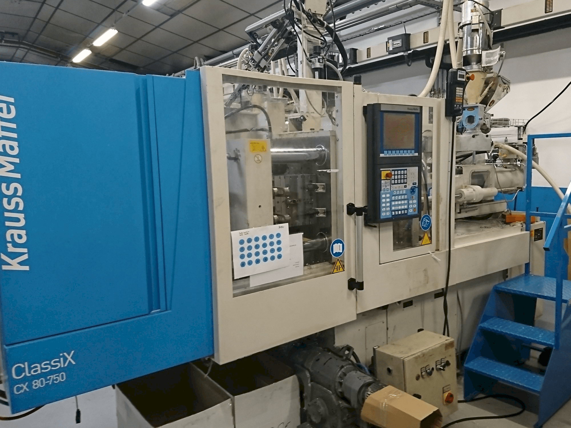 Front view of Krauss Maffei 80-750 CX machine