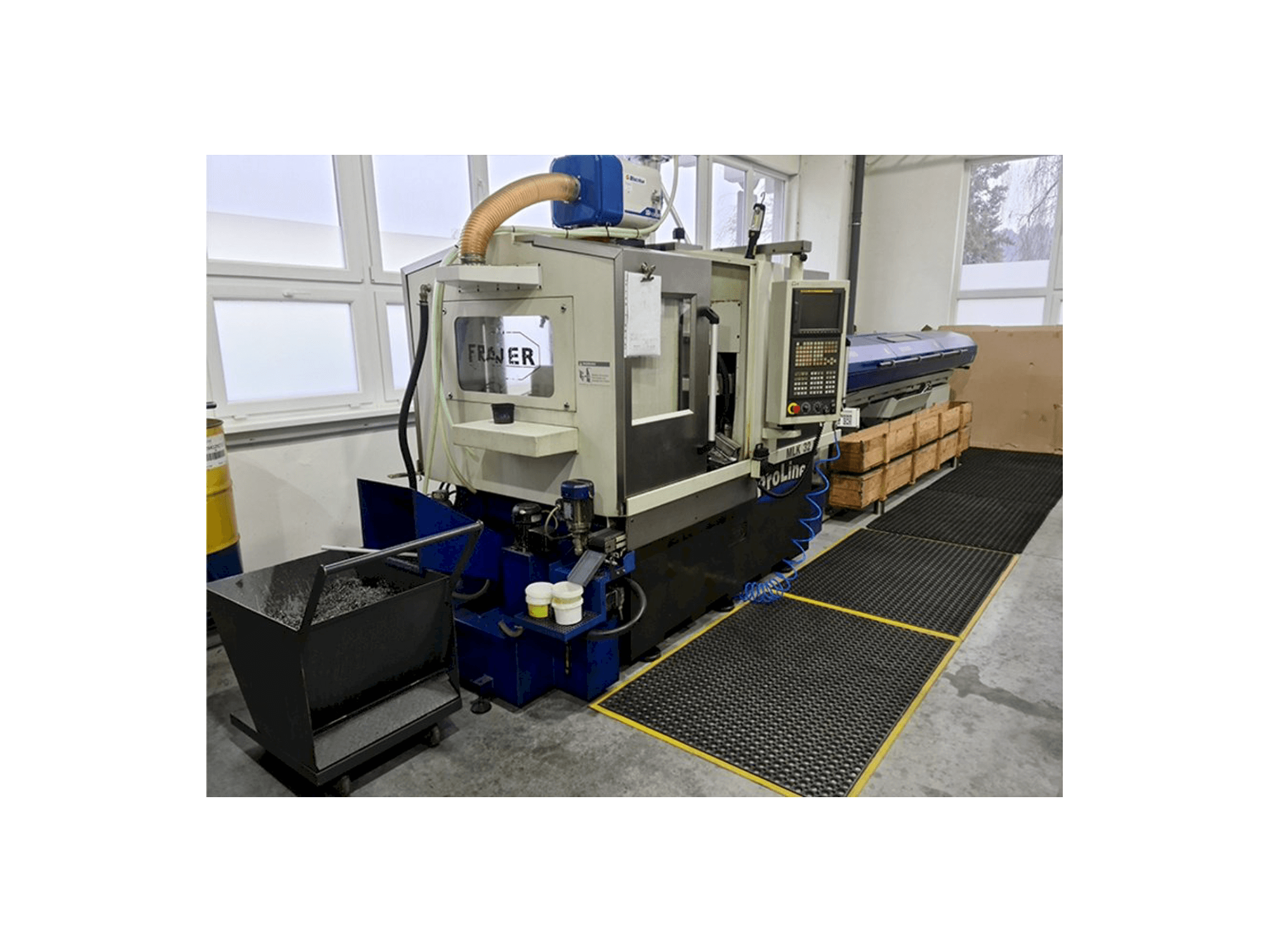 Left side view of Maier MLK 32 D machine