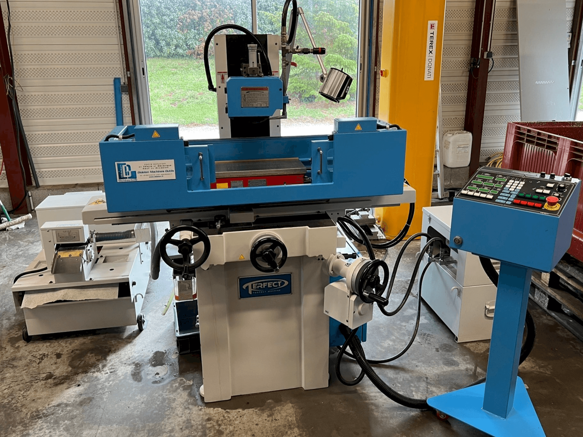 Front view of PERFECT PFG-2045AH machine