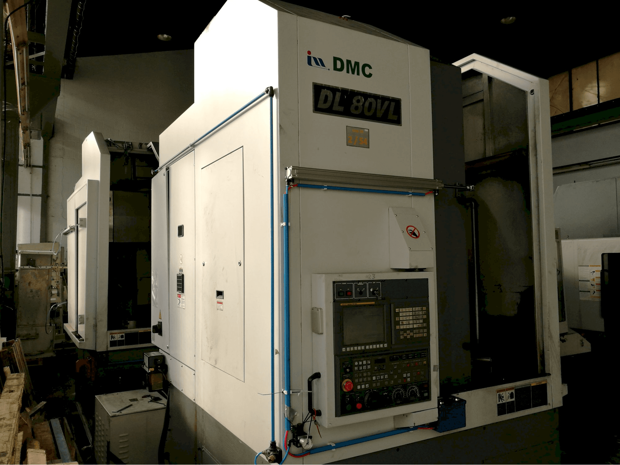 Vista izquierda de la máquina DMC DL 80VL