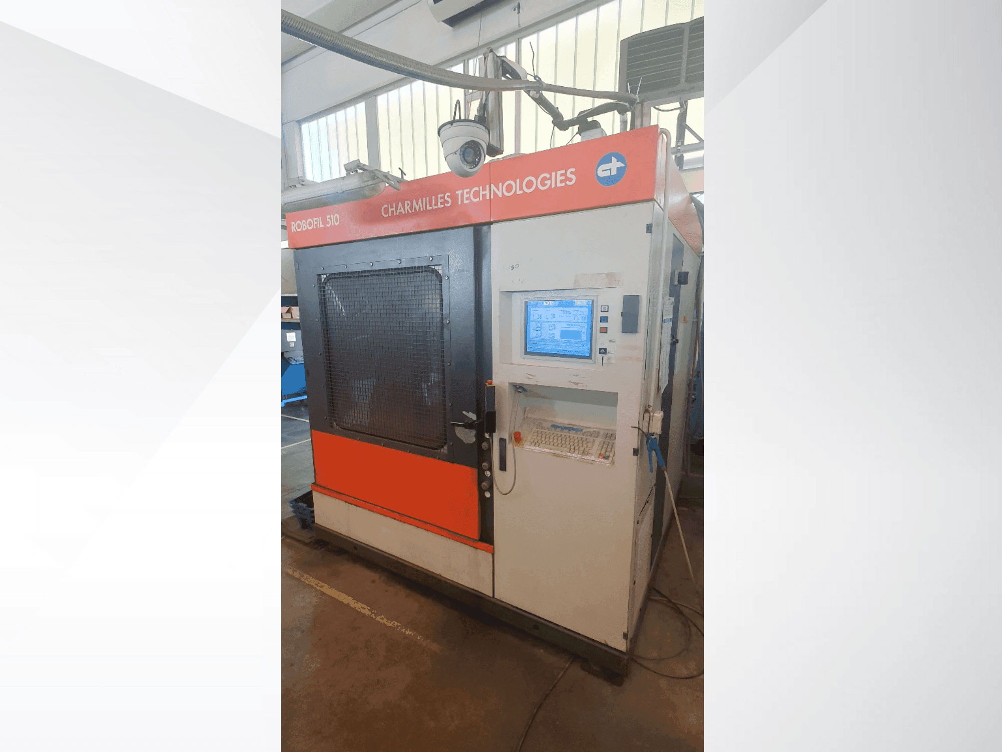 Vista frontal de la máquina CHARMILLES Robofil 510