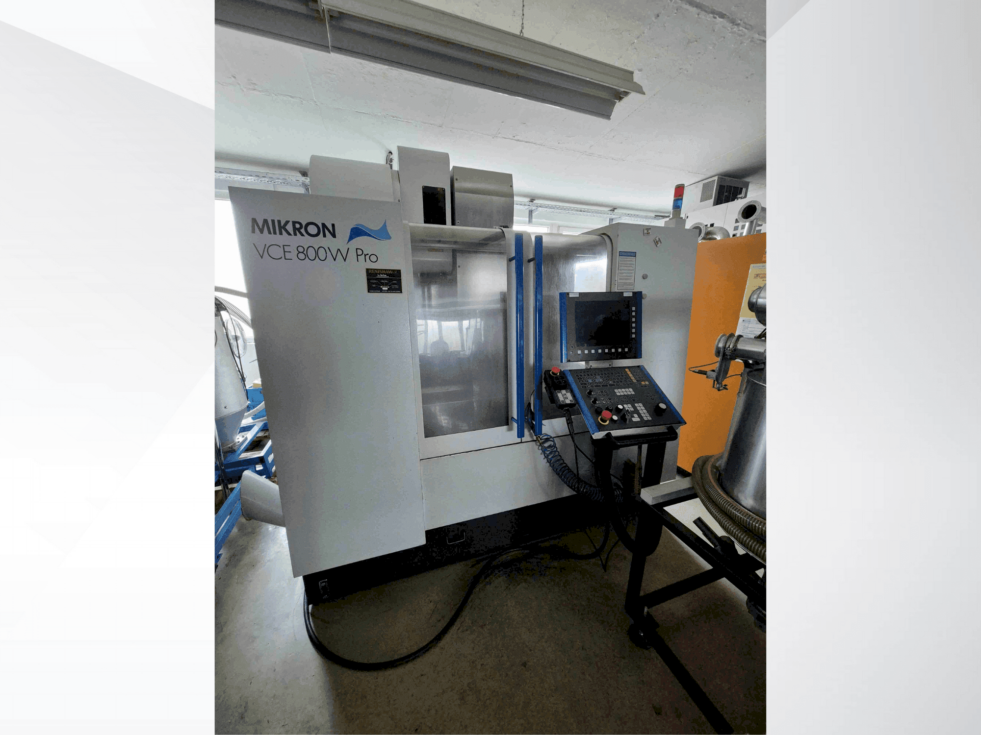 Vista frontal de la máquina MIKRON VCE 800W Pro