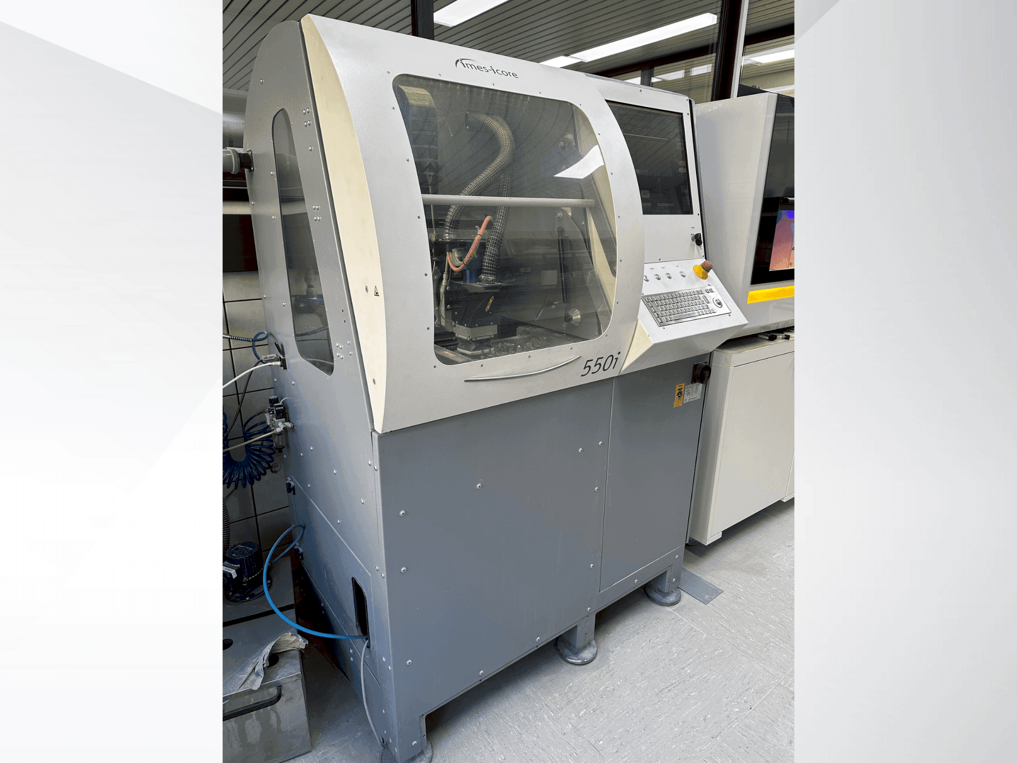 Vista frontal de la máquina Imes-Icore CORiTEC 550i