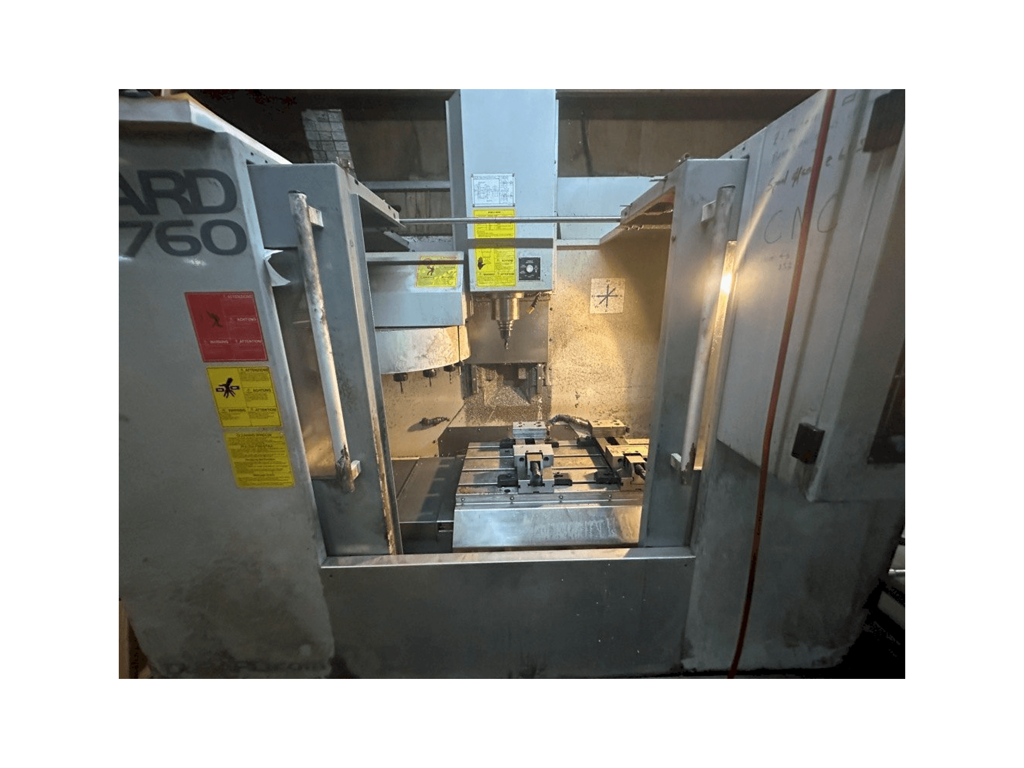 Vista frontal de la máquina Dugard Eagle ECO 760