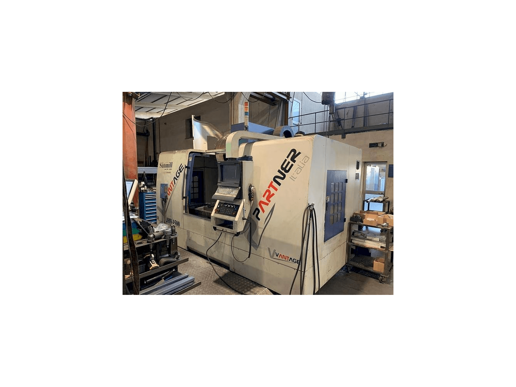 Vista frontal de la máquina SUNMILL PARTNER VANTAGE JHV-1500