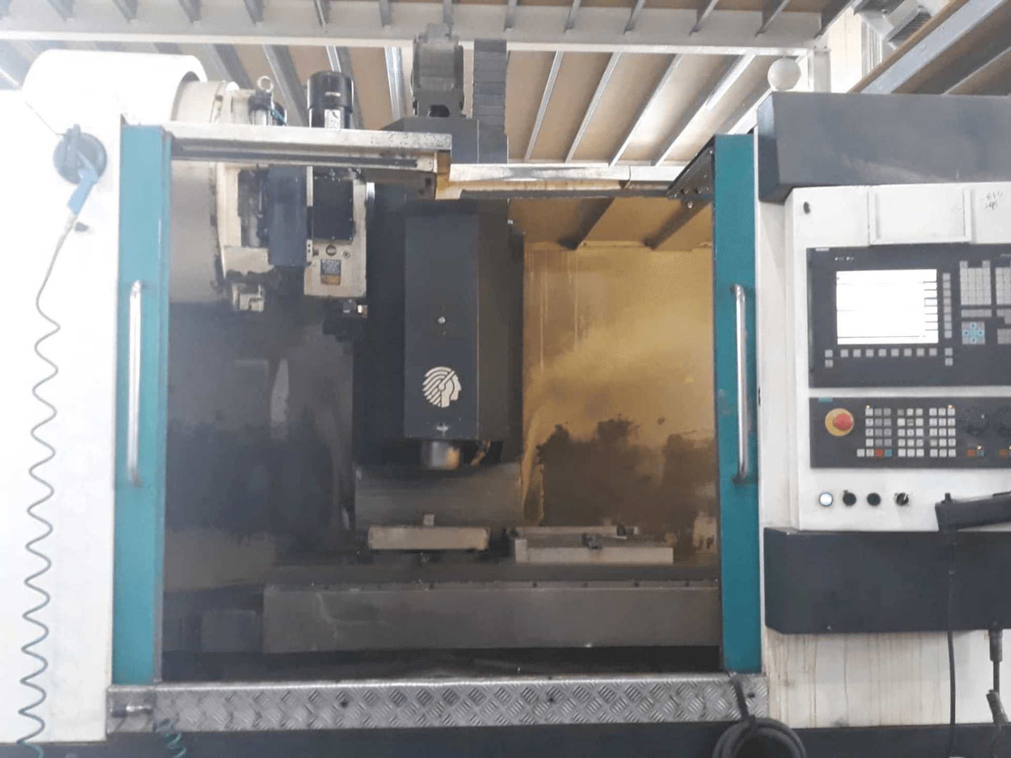 Vista frontal de la máquina Huron VX12