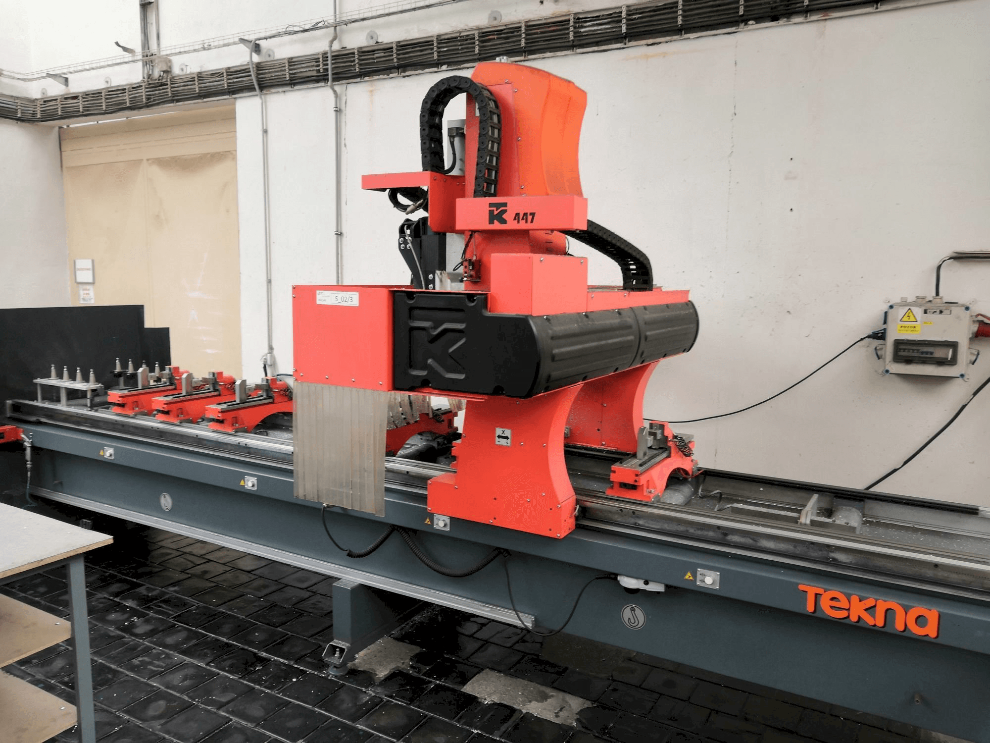 Front view of Tekna TK447/4 machine