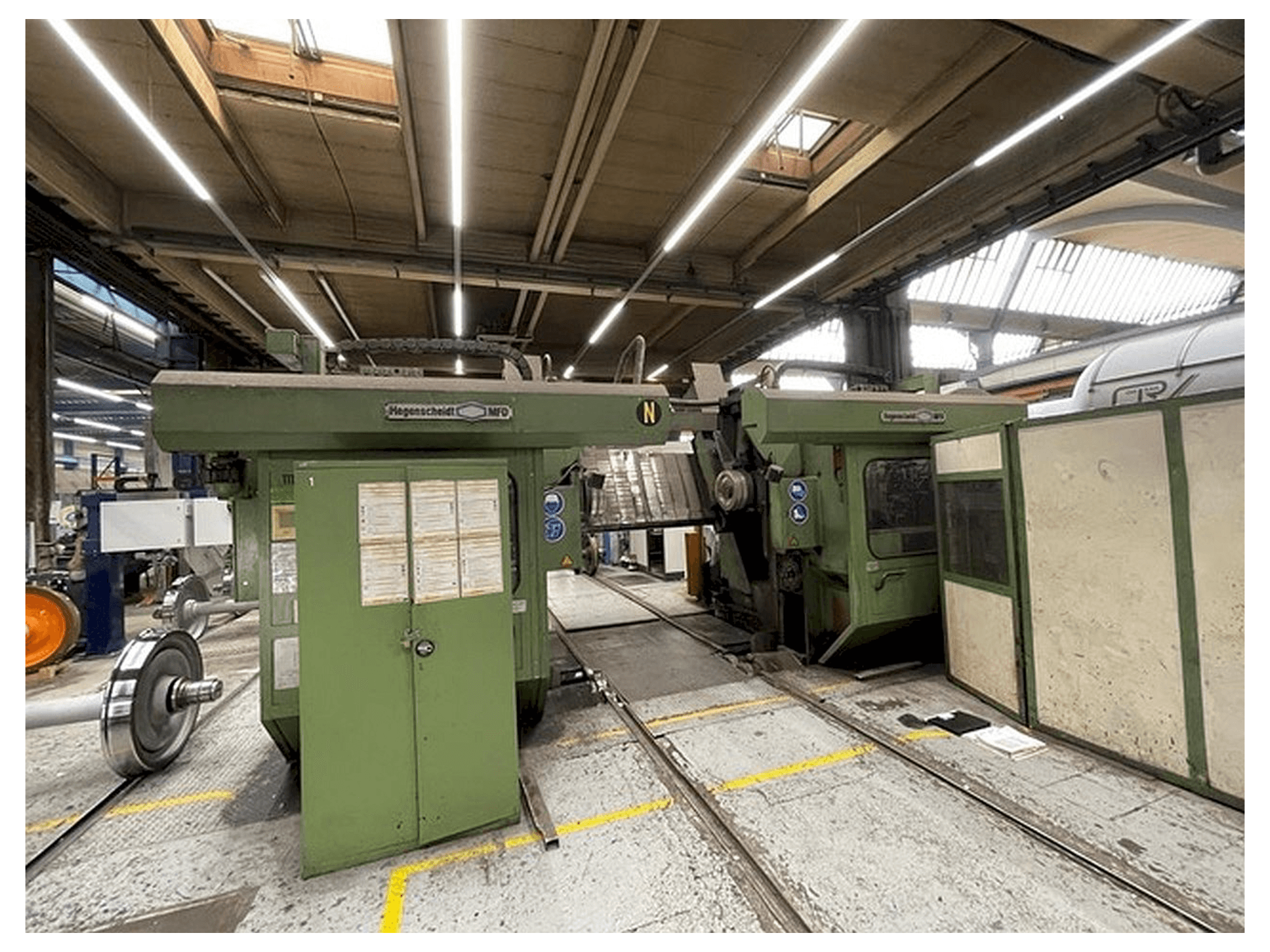 Vista frontal de la máquina Hegenscheidt PN 190