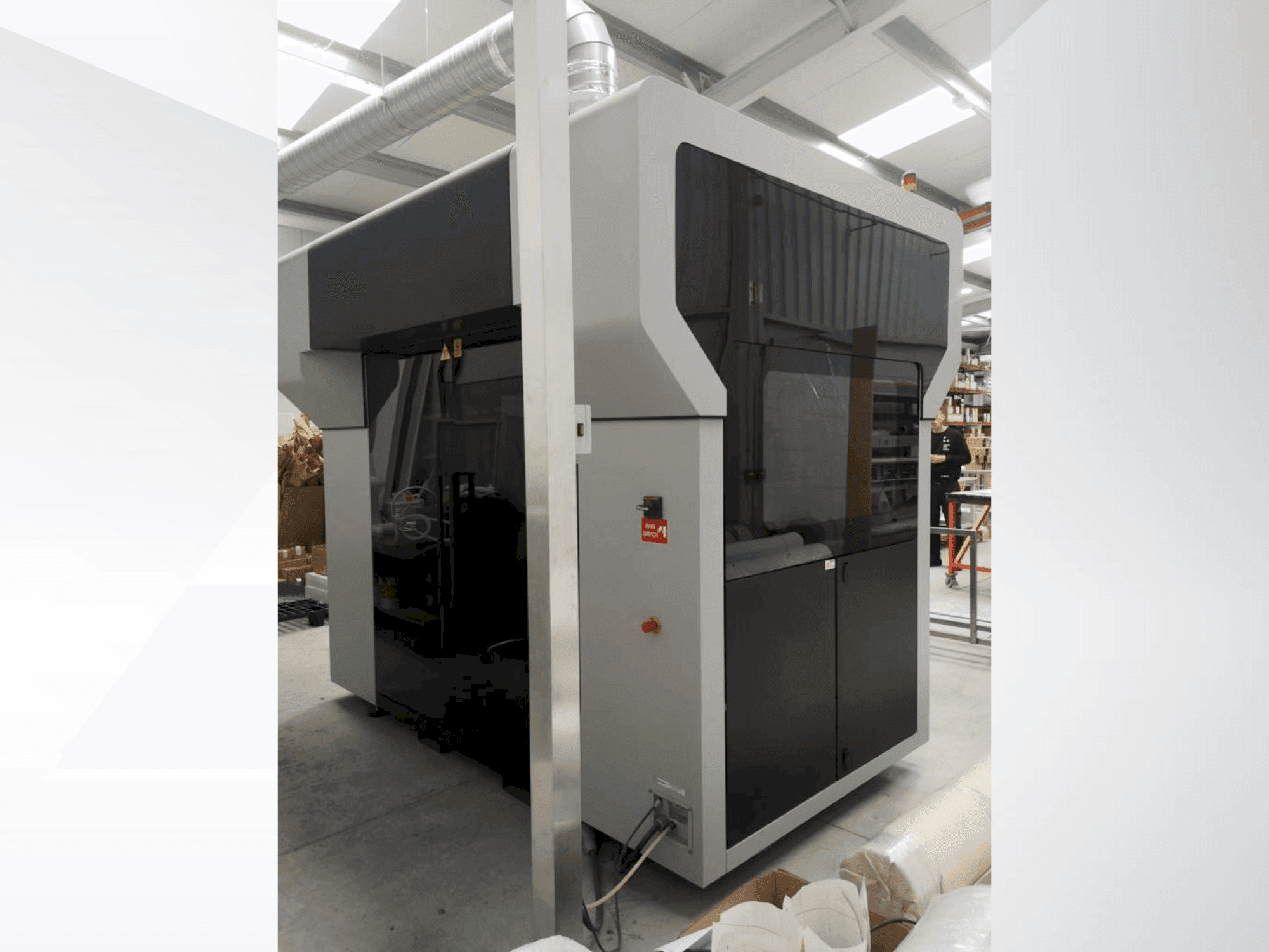 Front view of MASSIVIT 1800 PRO machine