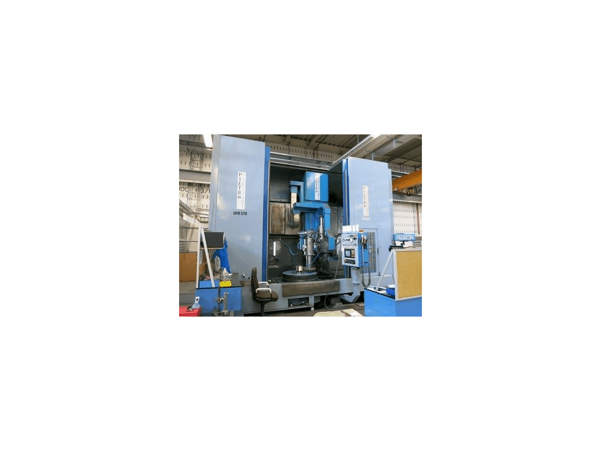 Vista frontal de la máquina PIETRO CARNAGHI ATF 8 SH