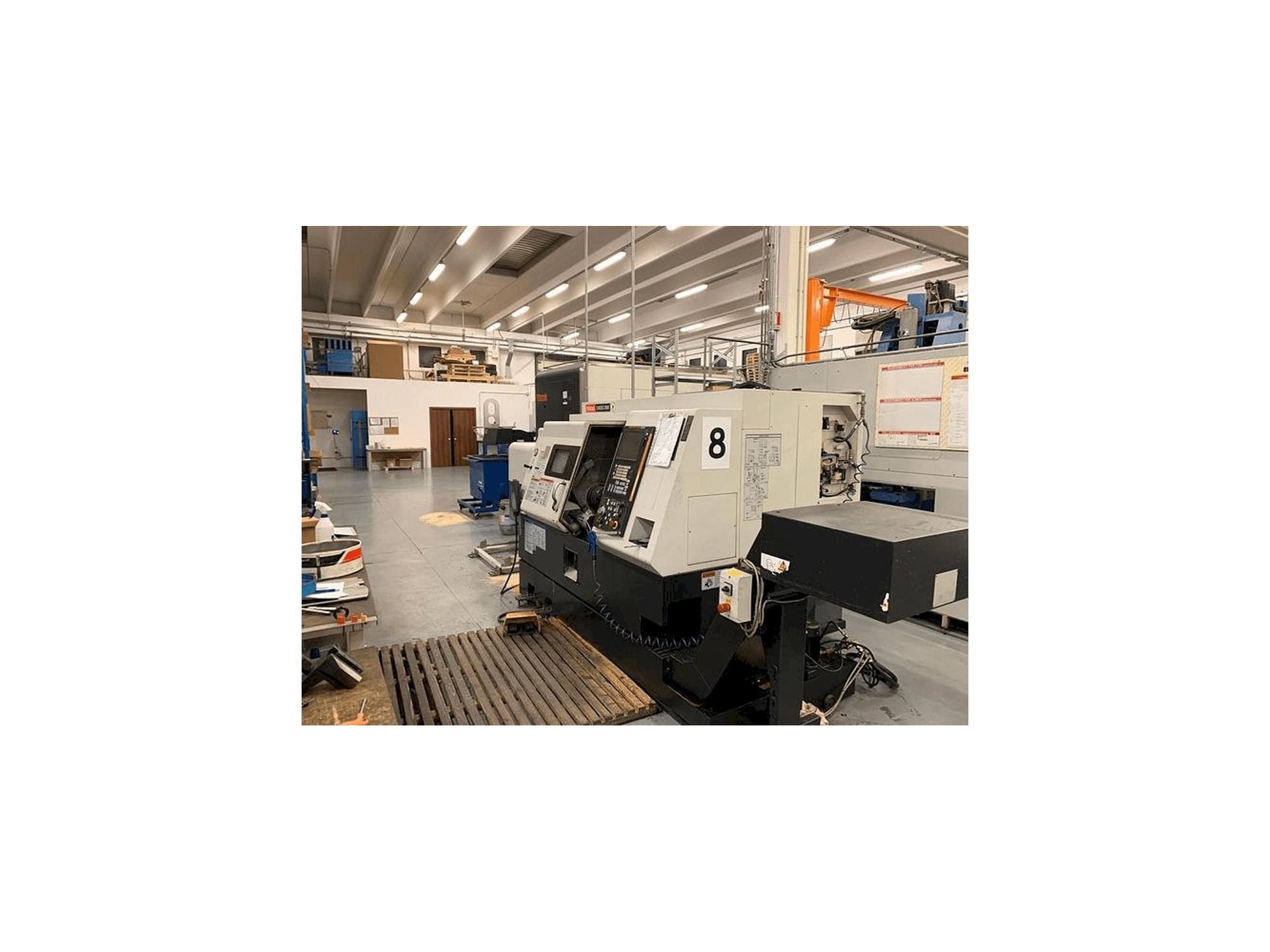 Right view of Mazak QT NEXUS 200M machine
