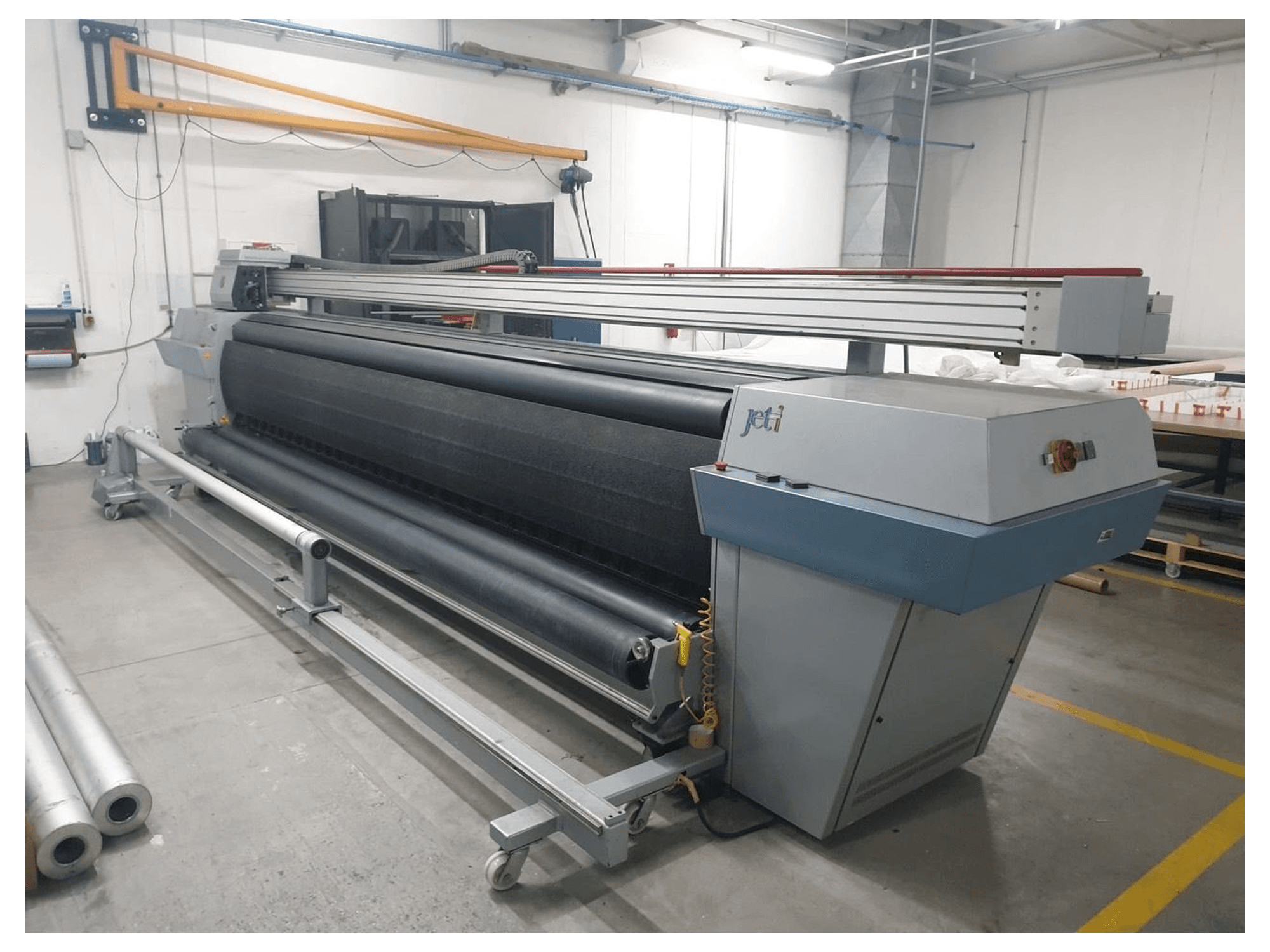 Vista frontal de la máquina JETI 5000