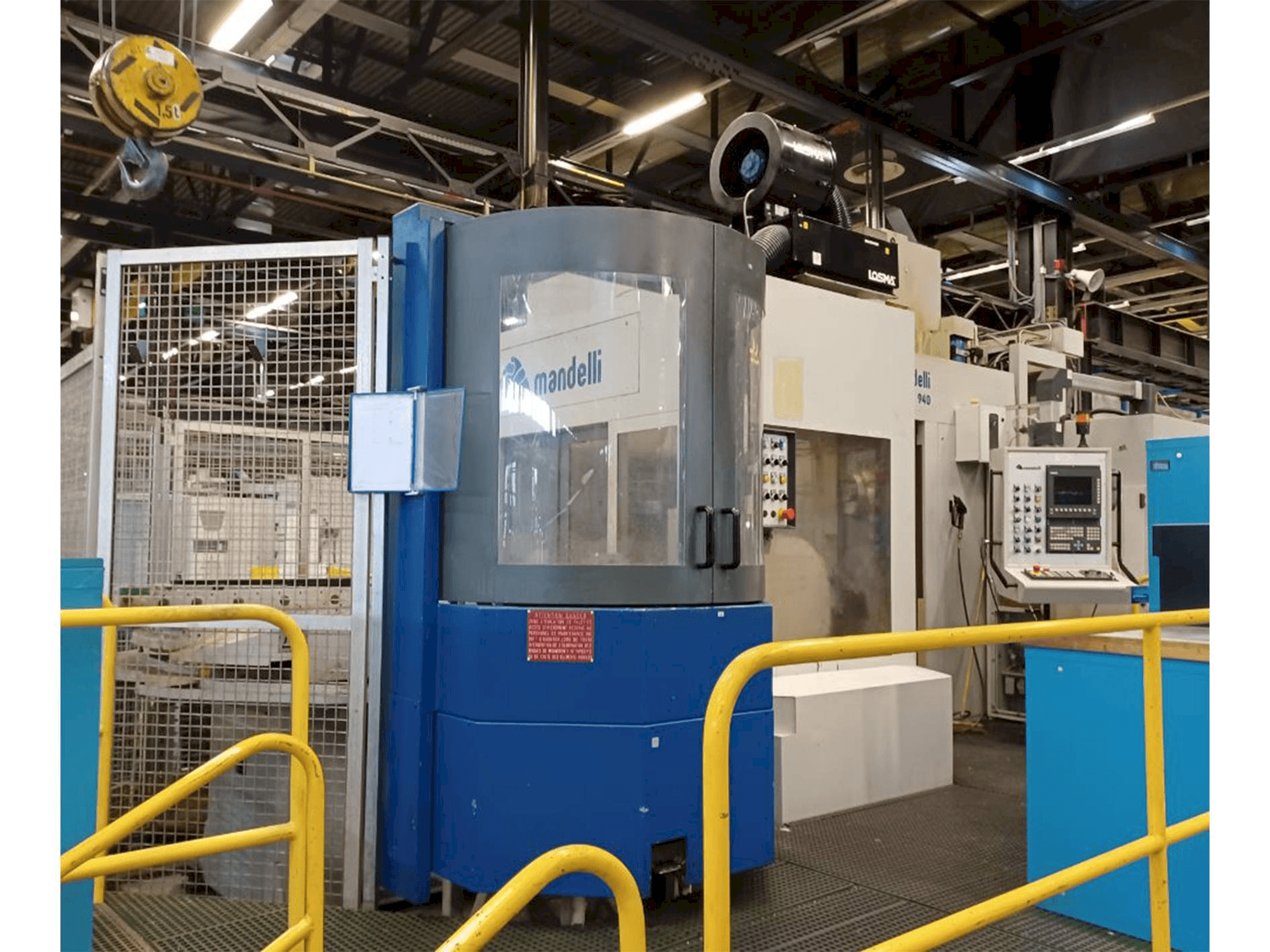 Front view of Mandelli STORM 940 machine