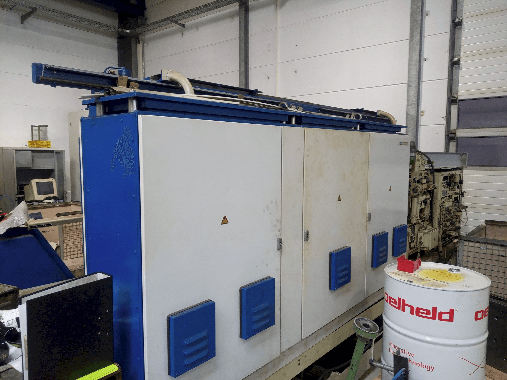 Vista frontal de la máquina NILES DFS2-2