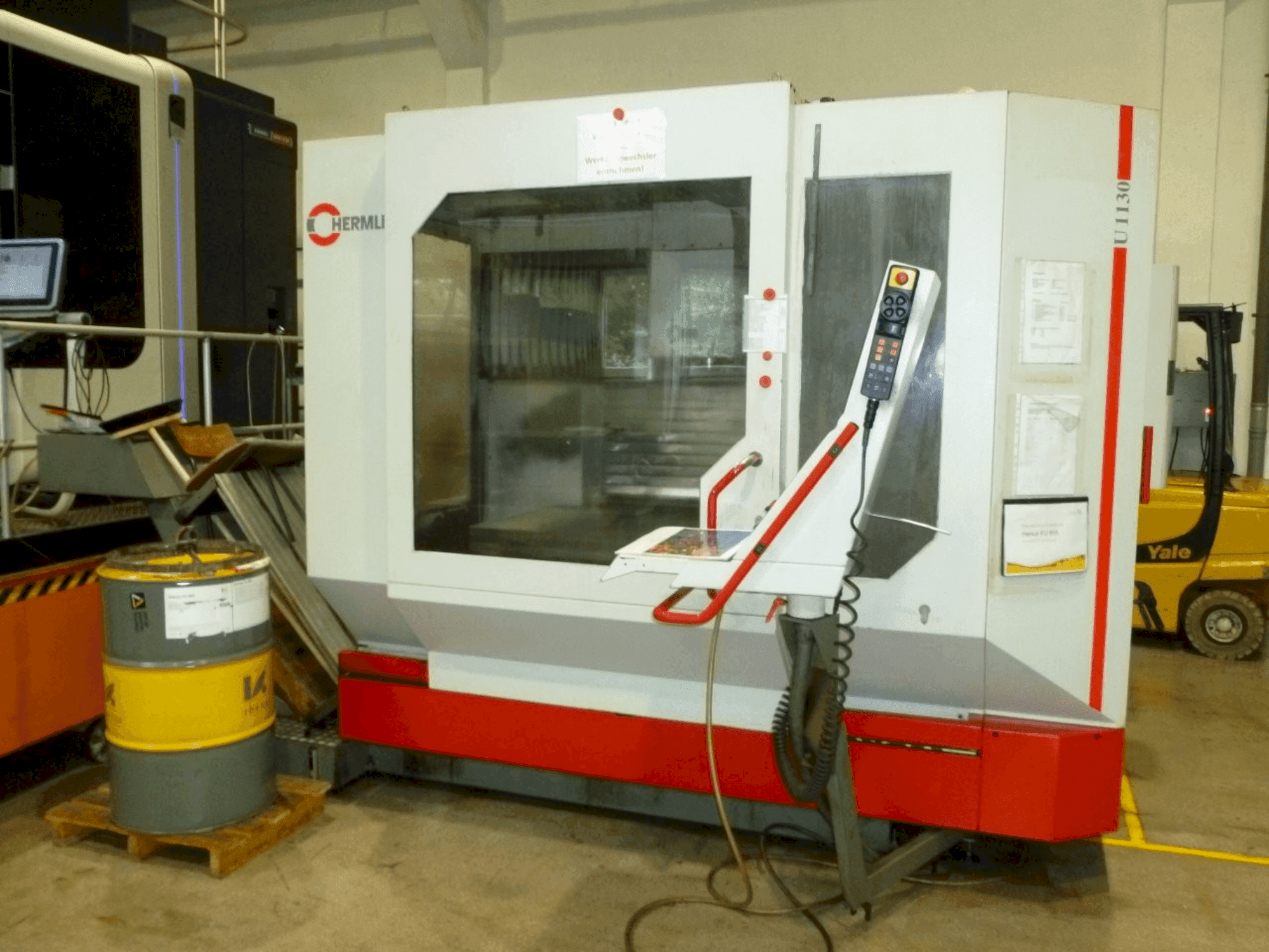 Vista frontal de la máquina HERMLE U1130