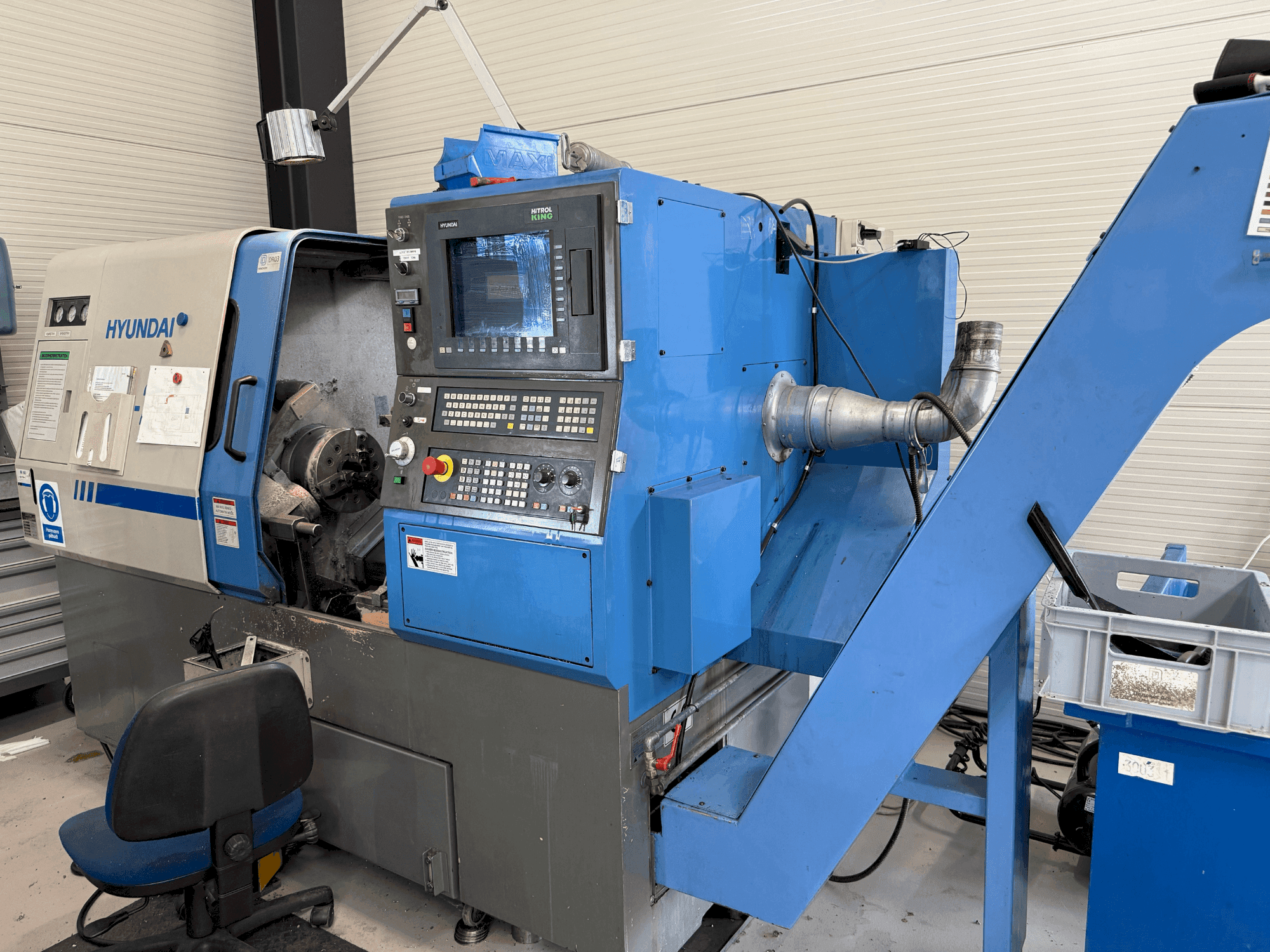 Vista frontal de la máquina Hyundai HIT 20 M