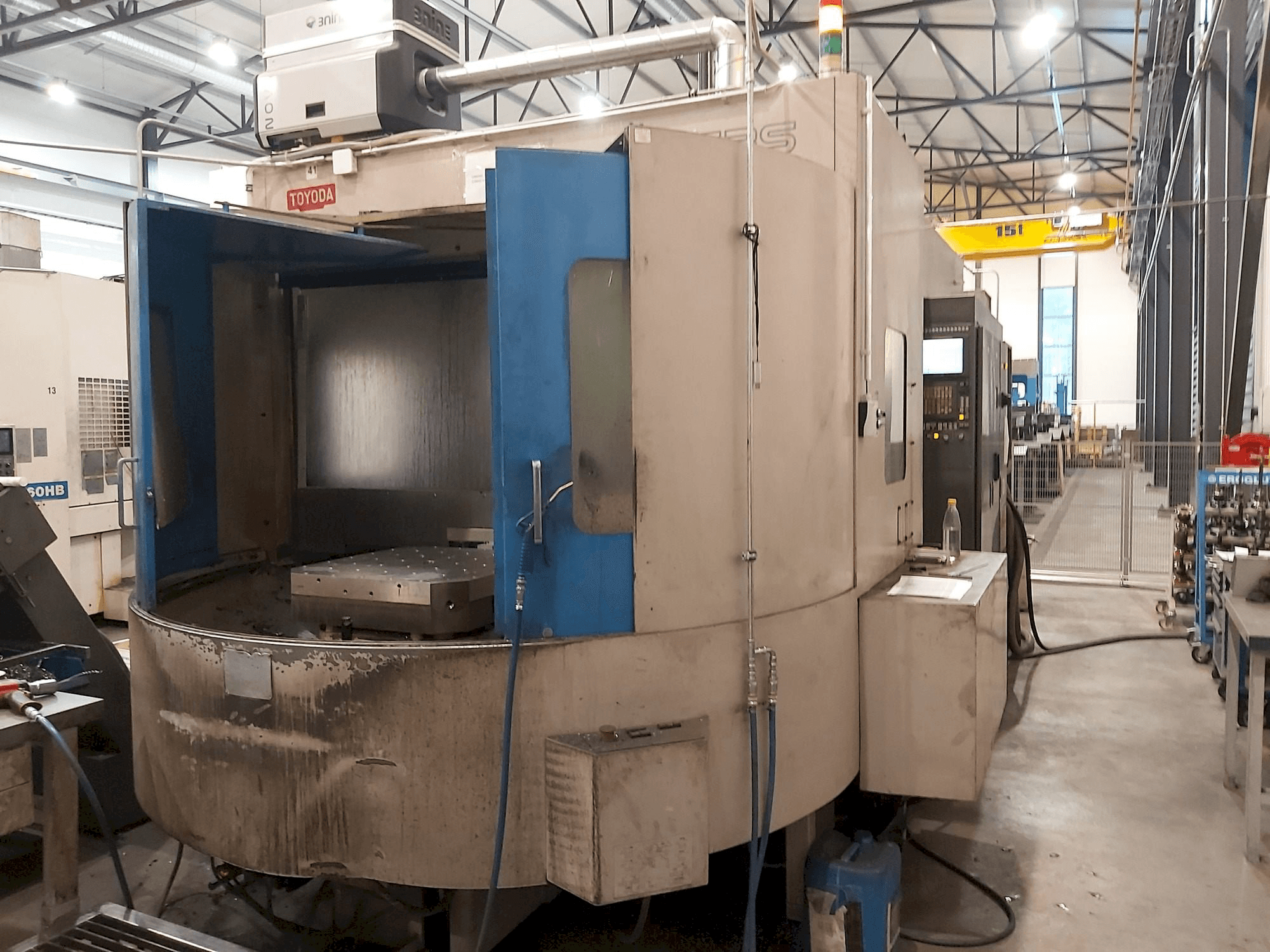 Vista frontal de la máquina TOYODA FH63