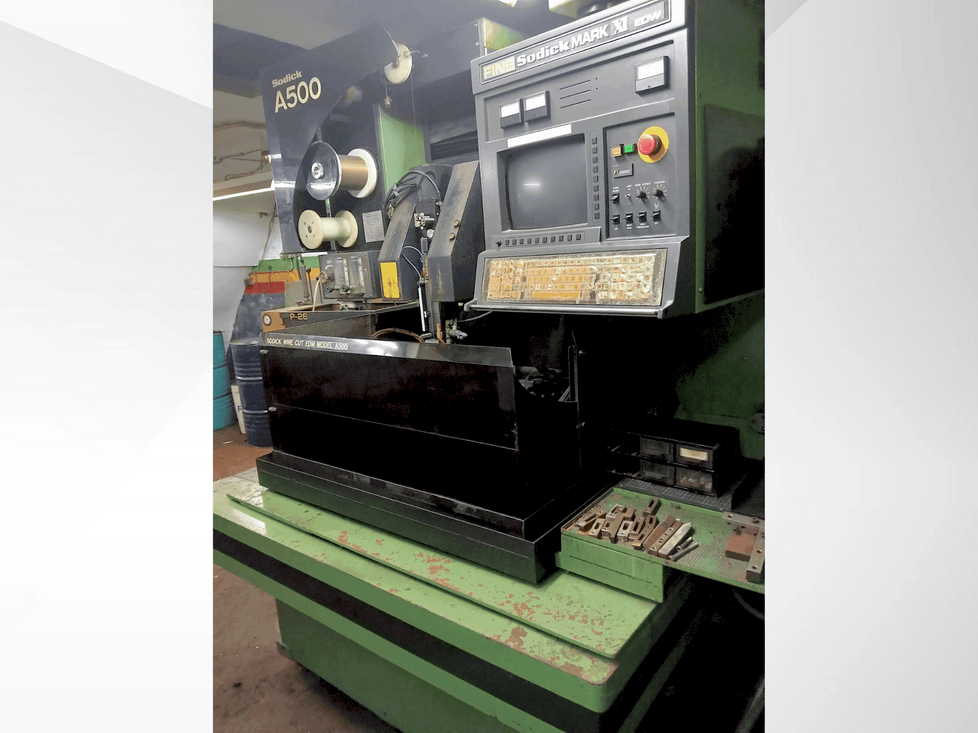 Vista frontal de la máquina Sodick A 500