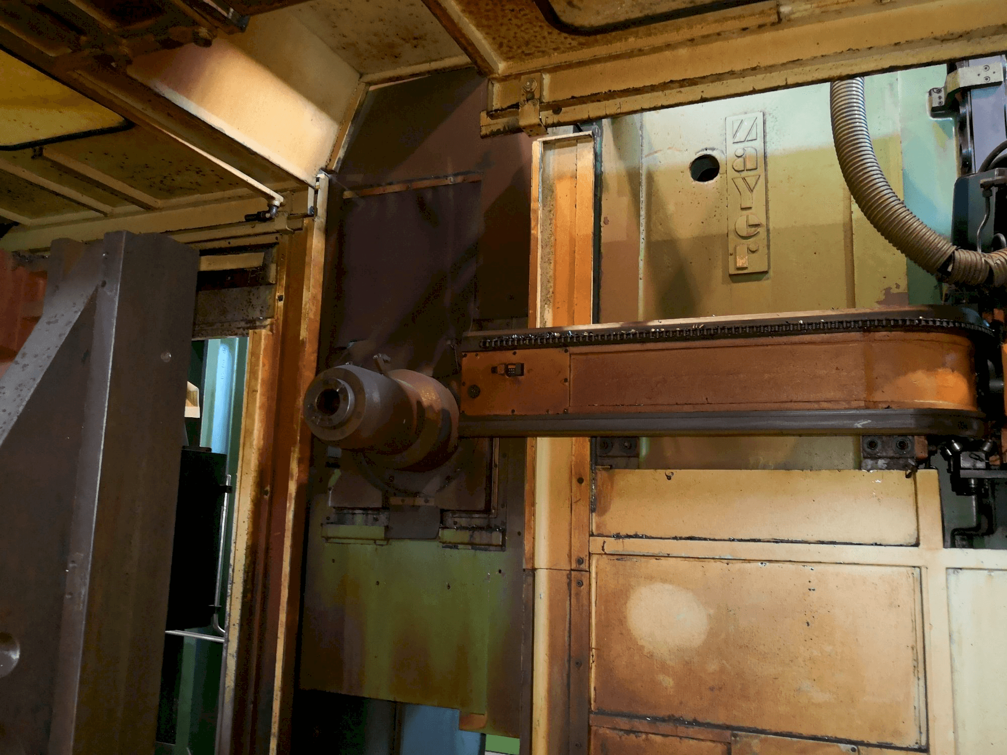 Detalle de la máquina Zayer KFG